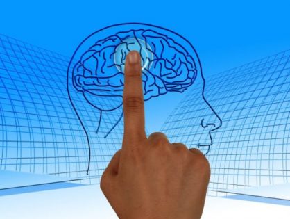 Finger on brain, helping to remember better