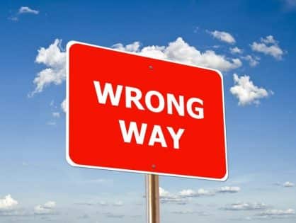 Wrong way sign